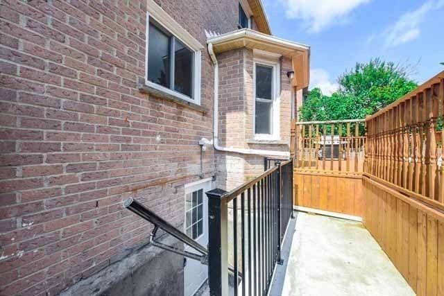 198 Harrowsmith Dr, Mississauga, L5R1R9 | Image 3