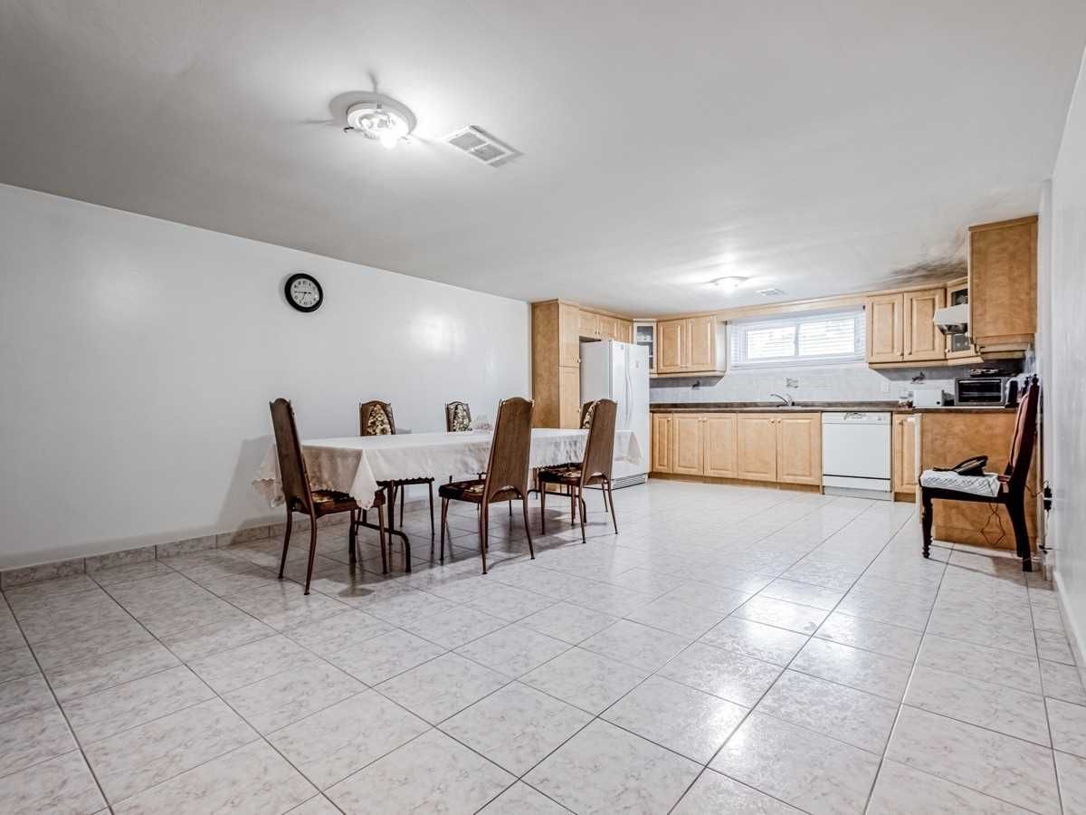 Listing Image 23