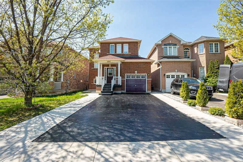 3253 Bruzan Cres, Mississauga, L5N8E7 | Image 2