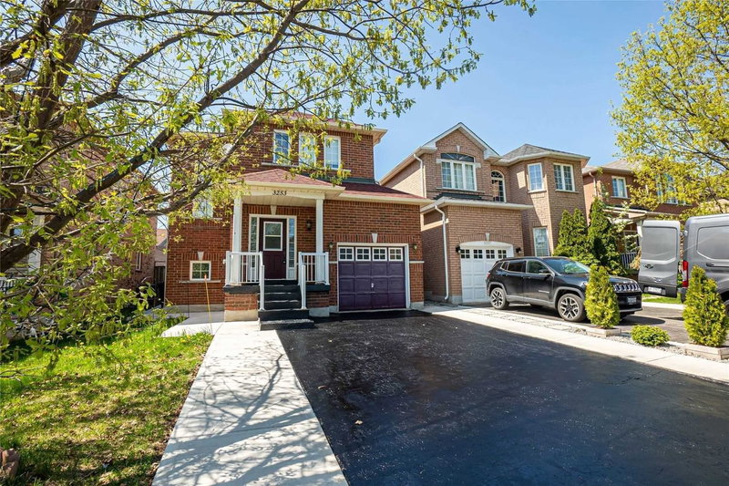3253 Bruzan Cres, Mississauga, L5N8E7 | Image 3