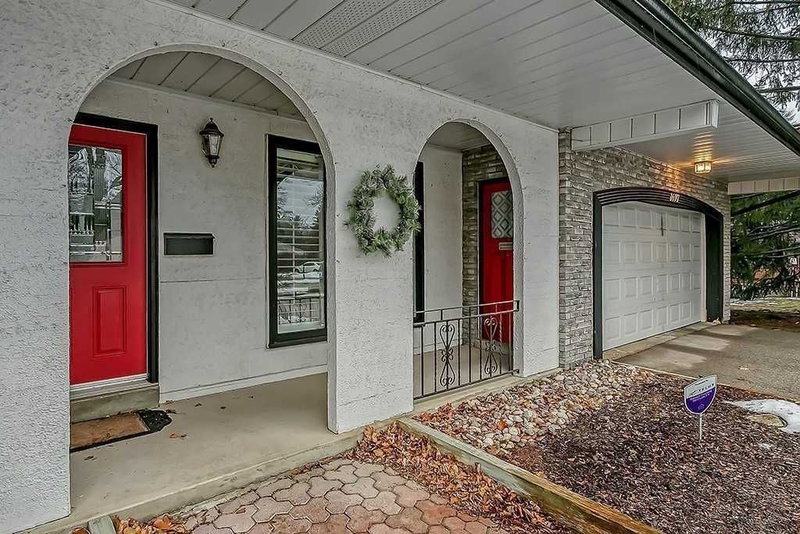 1697 Missenden Cres, Mississauga, L5J2T3 | Image 3