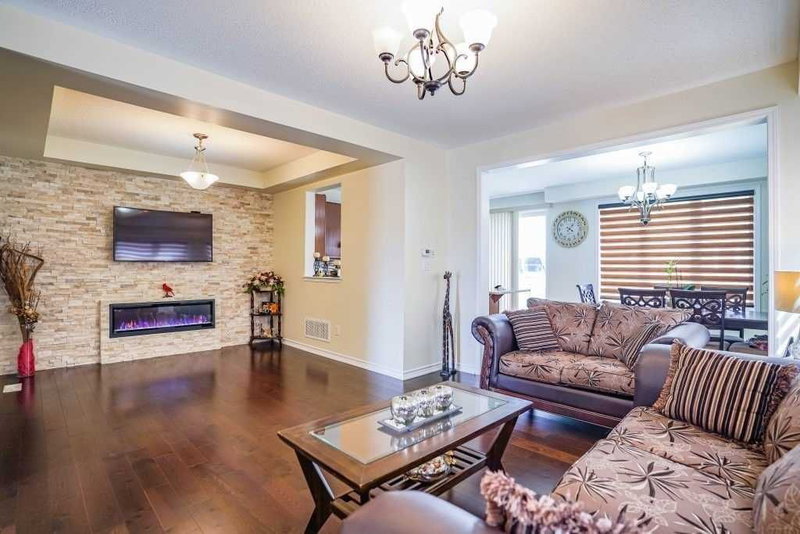 171 Buick Blvd, Brampton, L7A0Z1 | Image 2