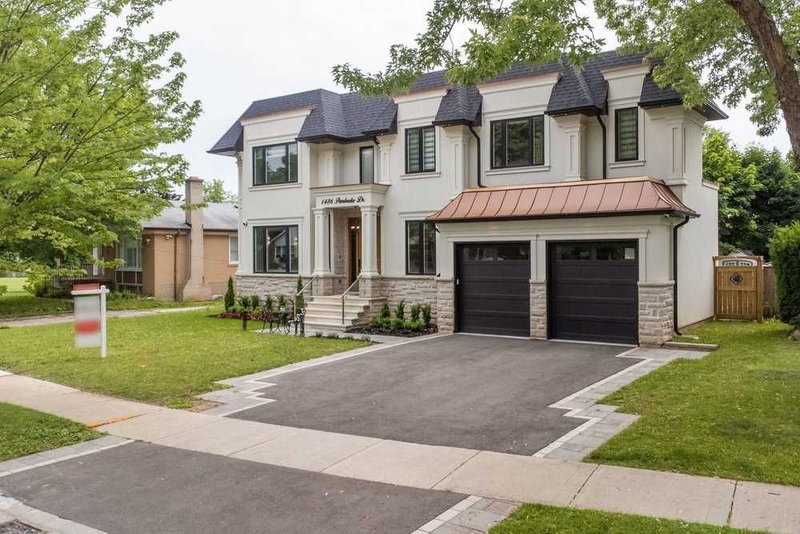1486 Pembroke Dr, Oakville, L6H1V8 | Image 2
