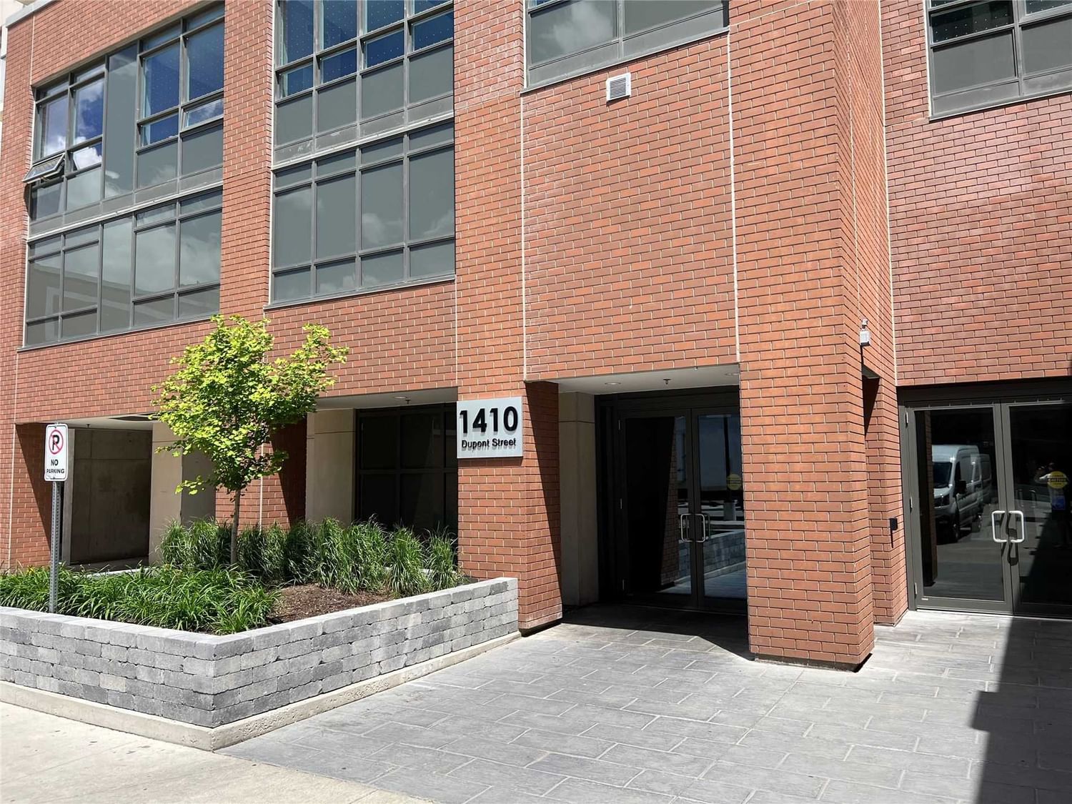 Condo leased at 810-1410 Dupont Street, Toronto, Dovercourt-Wallace Emerson-Junction, M6H2B1 - MLS: W5666537