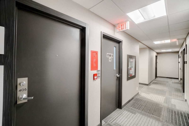 405 - 1940 Ironstone Dr, Burlington, L7L 0E4 | Image 3