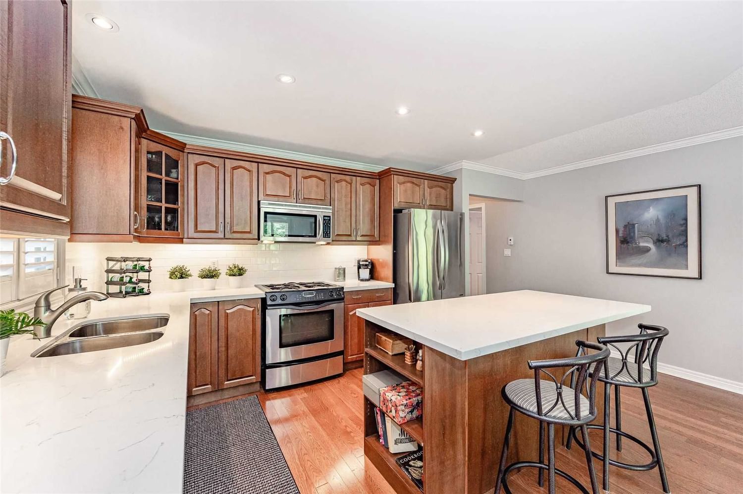 Listing Image 19