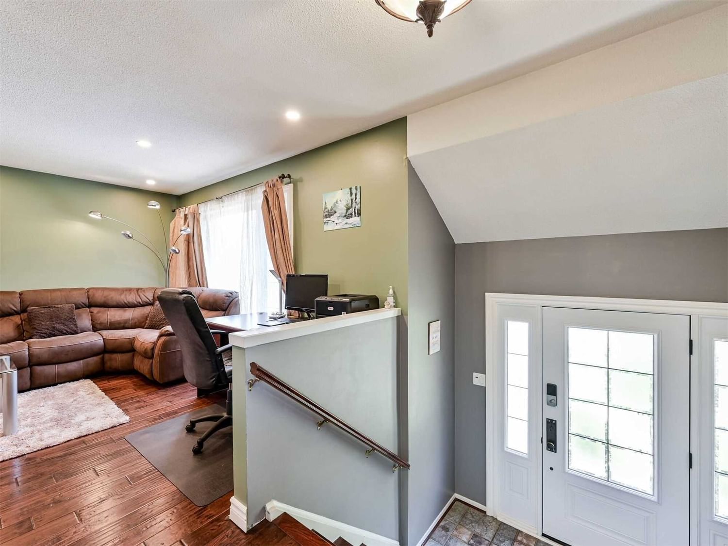 Listing Image 7
