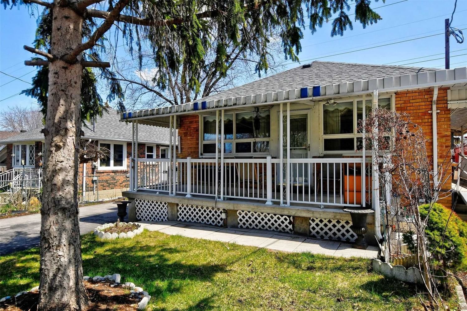 Listing photo 2