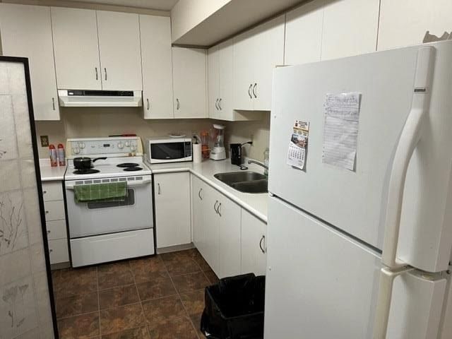 Upper - 879 Wilson Ave, Toronto, M3K1E6 | Image 2