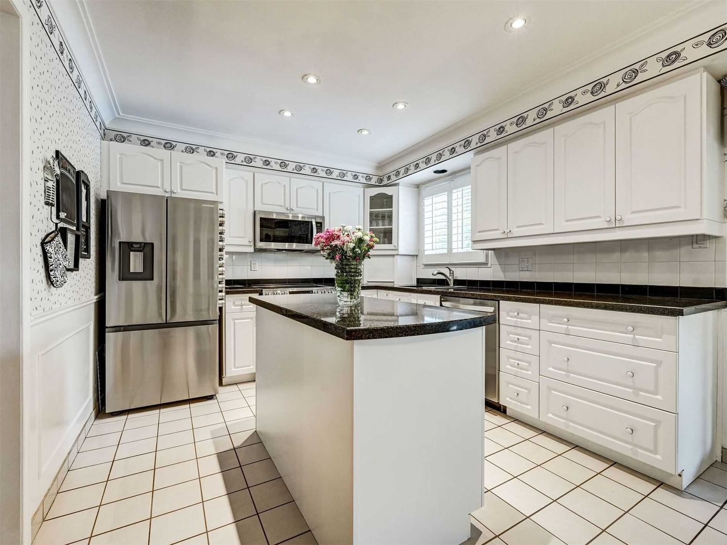 Listing Image 10