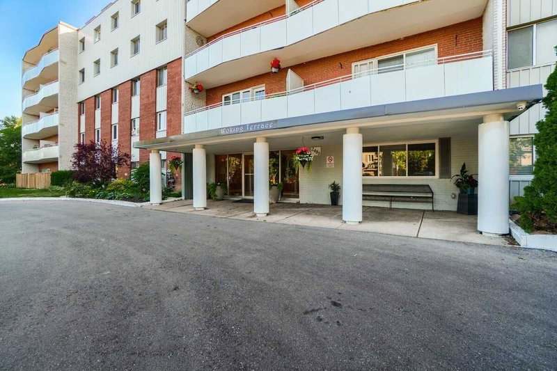 201 - 2485 Woking Cres, Mississauga, L5K1Z6 | Image 3