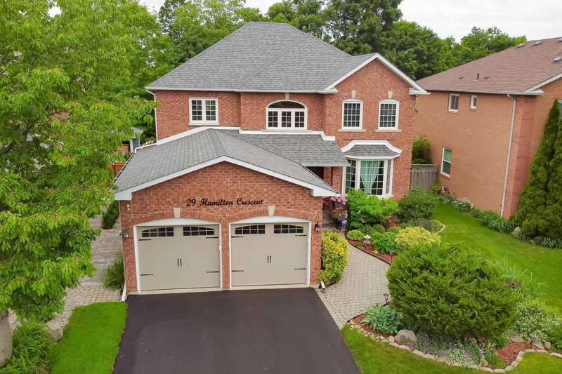 29 Hamilton Cres, Halton Hills, L7G5K9 | Image 2