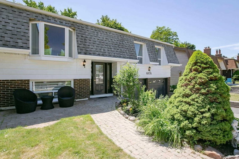 6978 Estoril Rd, Mississauga, L5N1N4 | Image 2