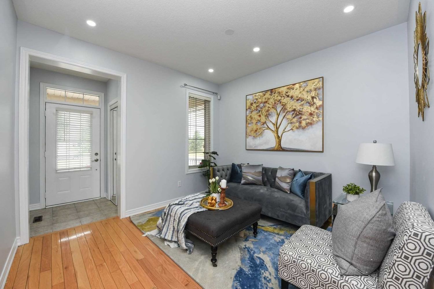 Listing Image 7