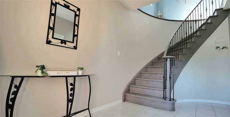 76 Baybrook Rd, Brampton, L7A1L9 | Image 3