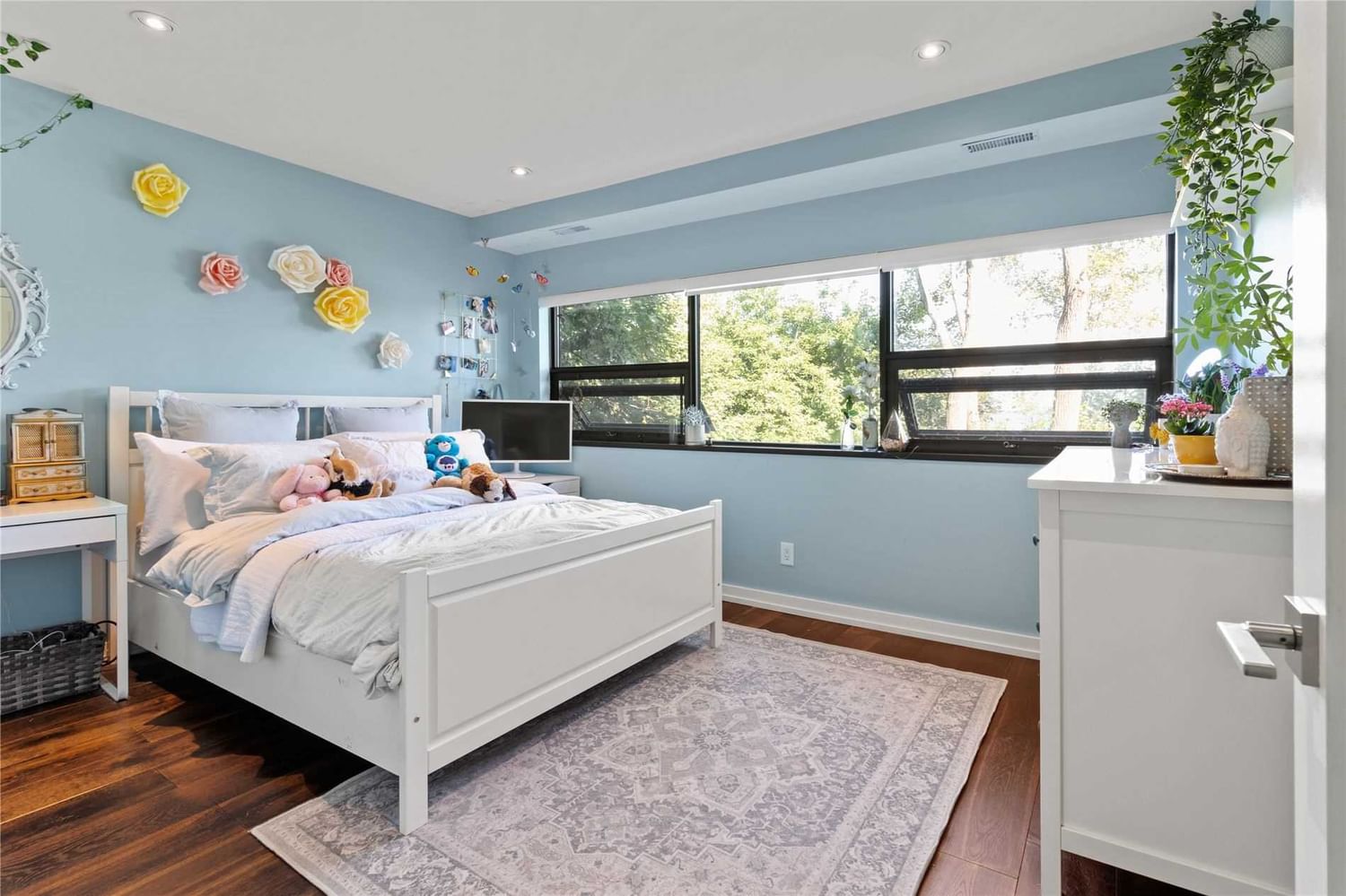 Detached House sold at 868 Danforth Place, Burlington, Ontario, L7T1S2 - Bayview - MLS: W5693553