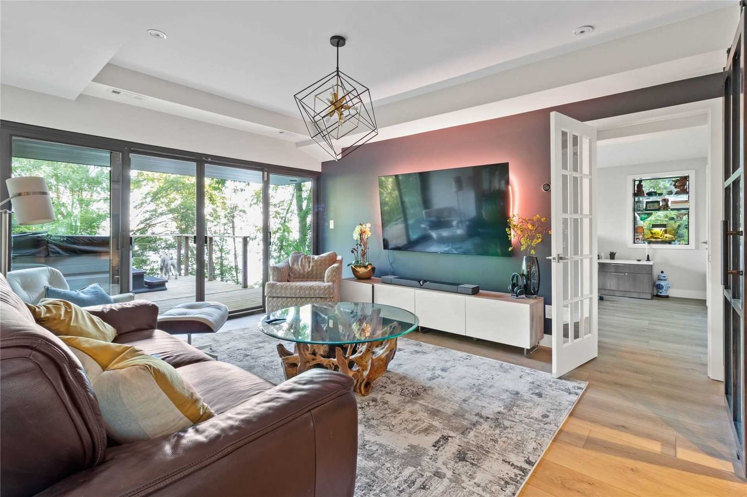 Detached House sold at 868 Danforth Place, Burlington, Ontario, L7T1S2 - Bayview - MLS: W5693553