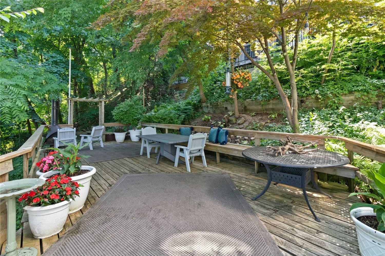 Detached House sold at 868 Danforth Place, Burlington, Ontario, L7T1S2 - Bayview - MLS: W5693553