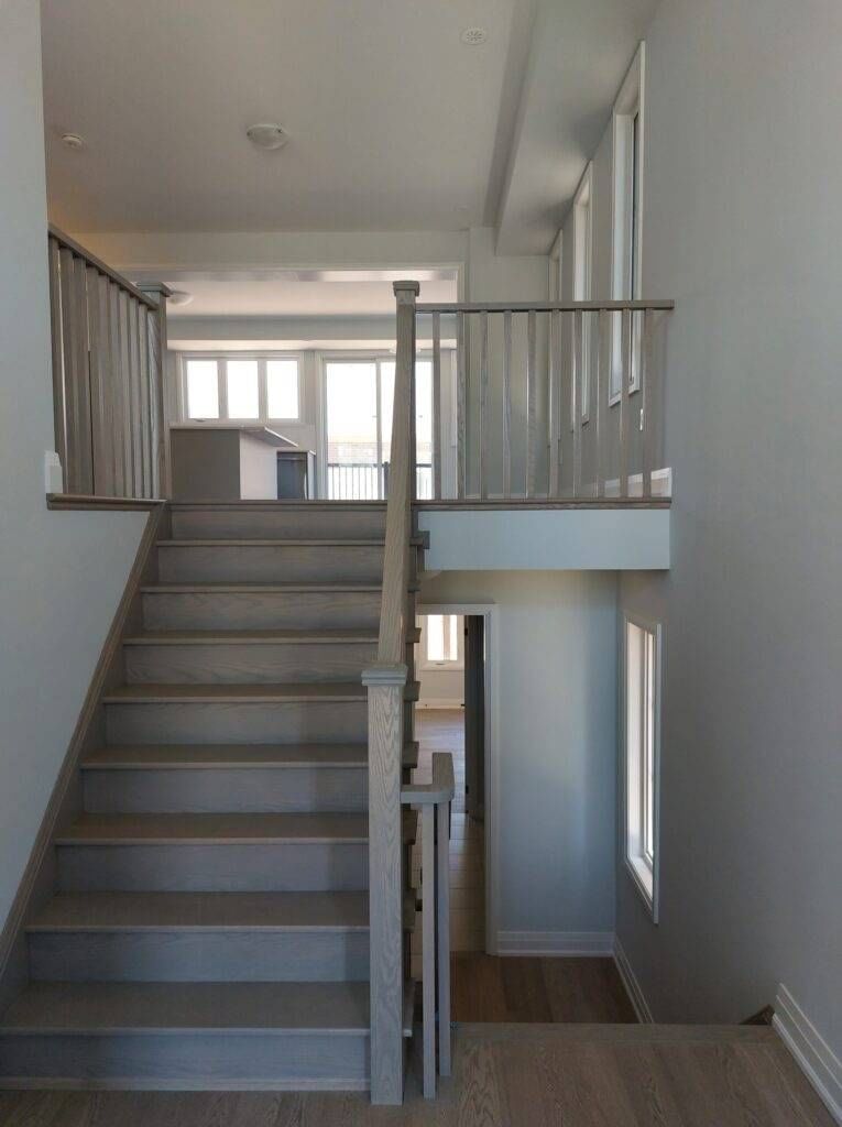 1492 Yellow Rose Circ, Oakville, L6M 4G3 | Image 3