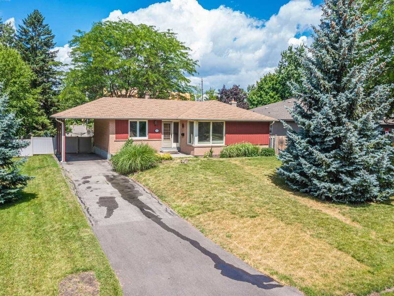 281 Savoy Cres, Oakville, L6L1Y2 | Image 3