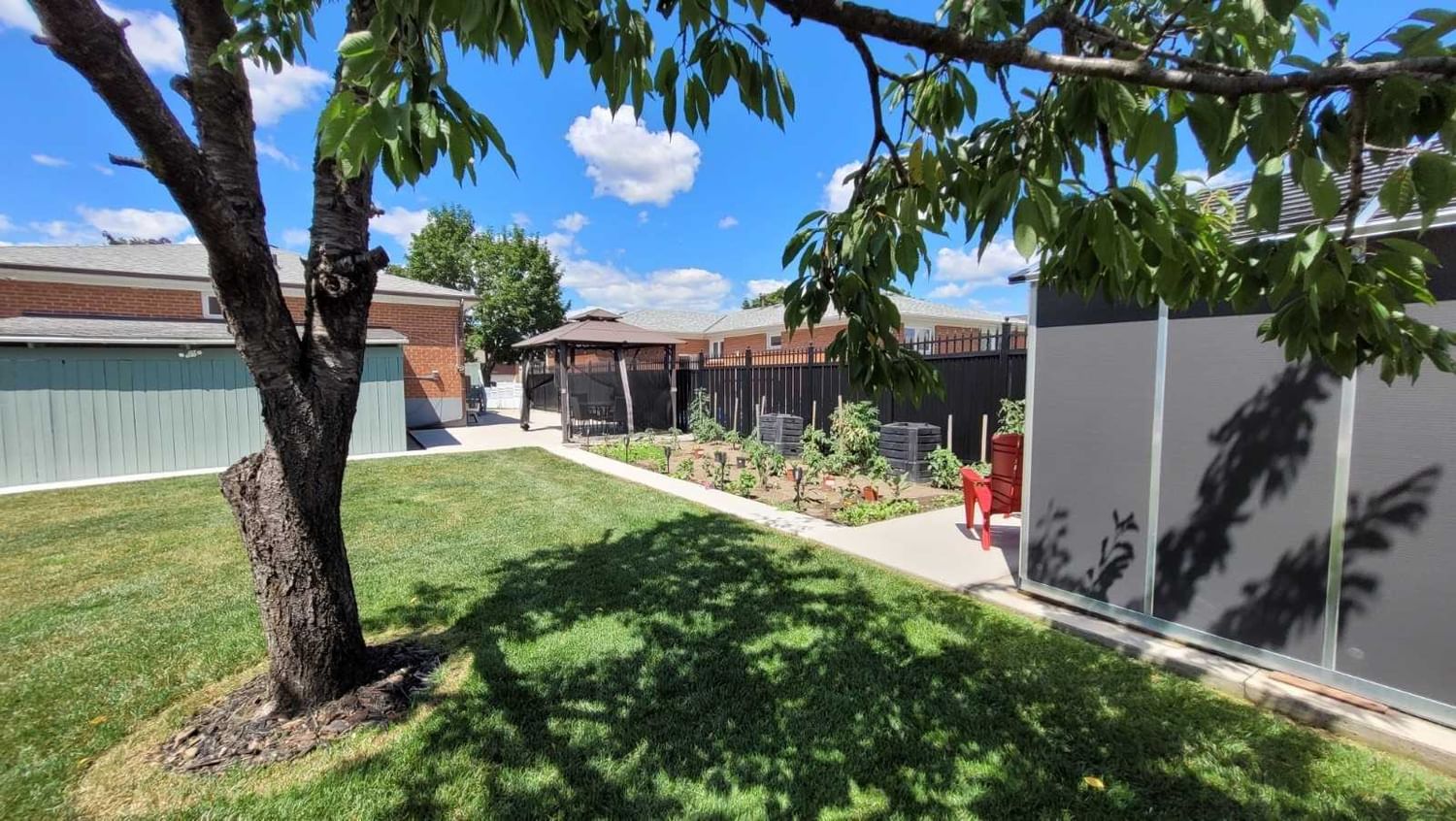 Listing Image 7