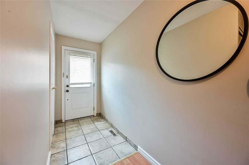 28 - 1039 Cedarglen Gate, Mississauga, L5C3A7 | Image 2