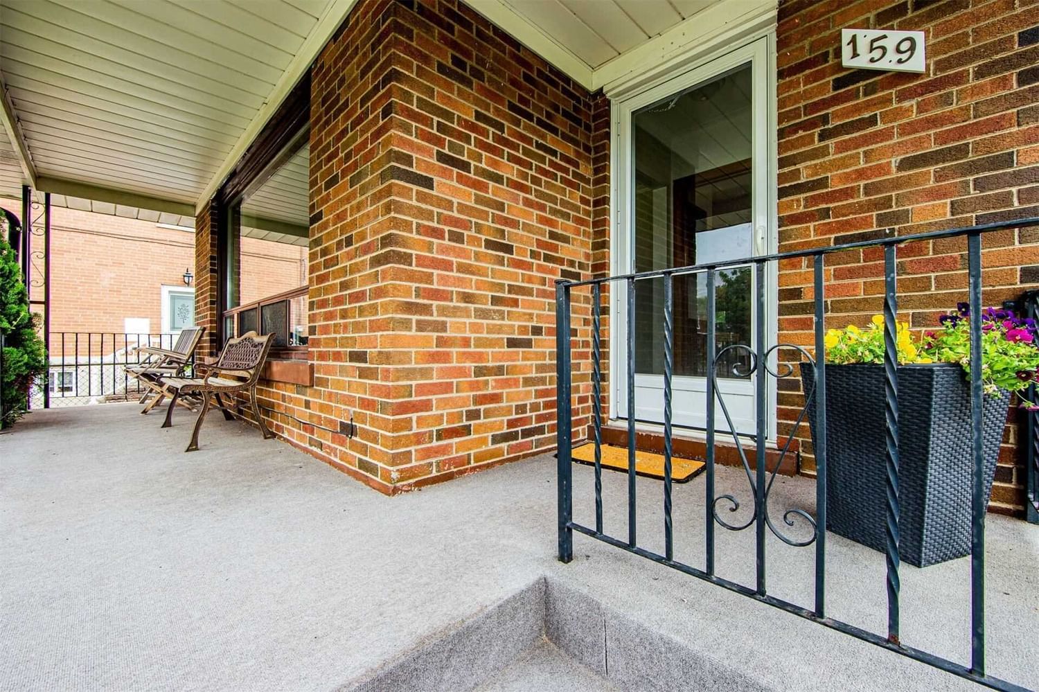 Listing Image 6