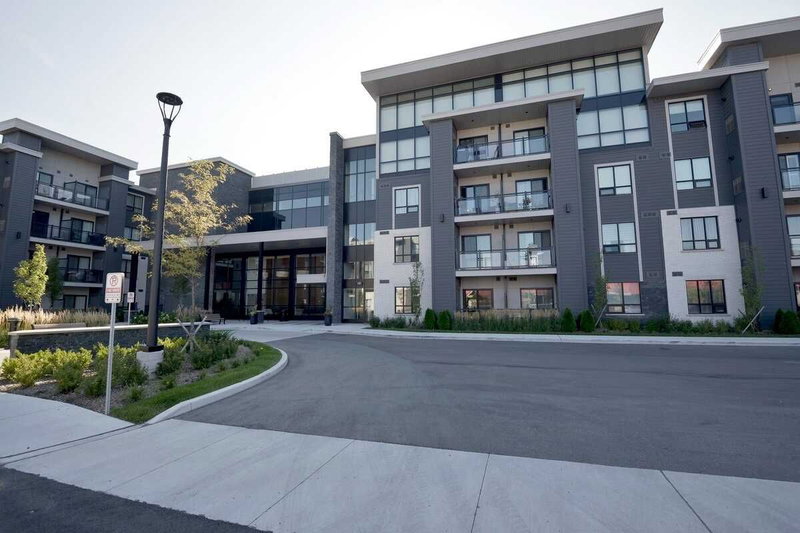 131 - 3170 Erin Mills Pkwy, Mississauga, L5L0B6 | Image 3