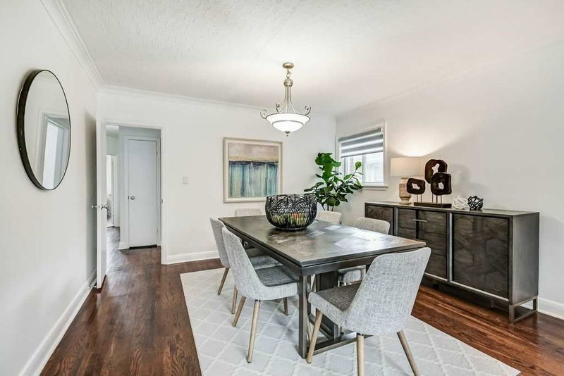 4 Cranston Rd, Toronto, M9B3X8 | Image 3