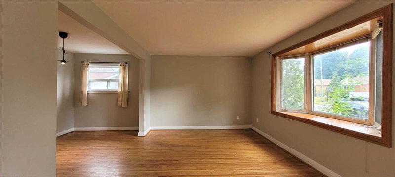 2 Rufford Rd, Toronto, M8W4V4 | Image 3