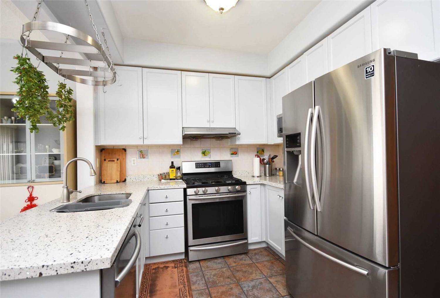 Listing Image 7