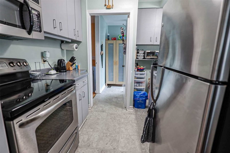 63 Newstead Cres, Brampton, L6V2A8 | Image 3