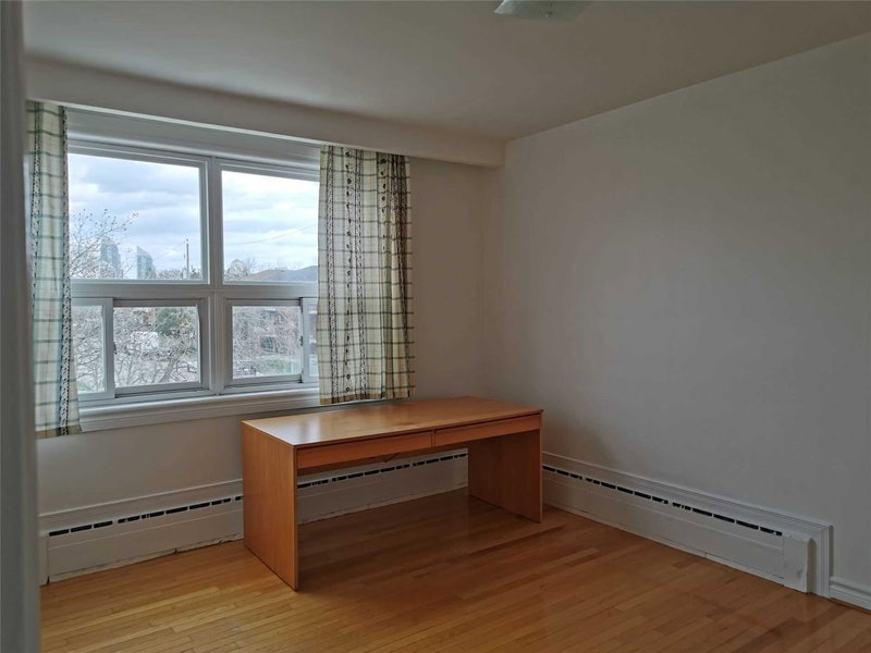 Upper - 407 Royal York Rd, Toronto, M8Y2R8 | Image 2