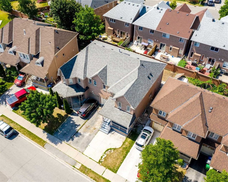 29 Giraffe Ave, Brampton, L6R 1Y9 | Image 2