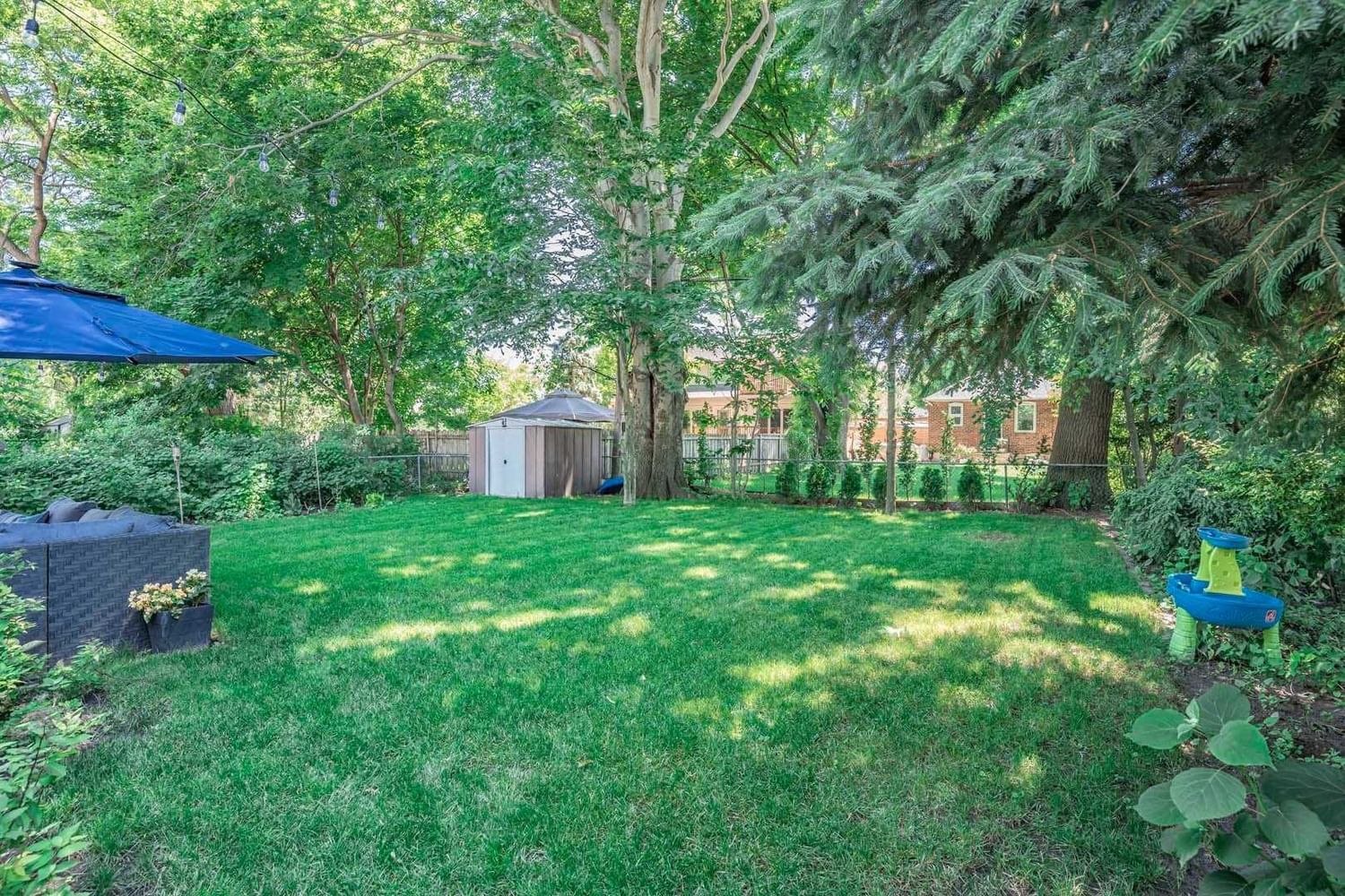 Listing Image 4