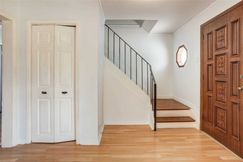 6 Monaco Crt, Toronto, M3N1R8 | Image 3