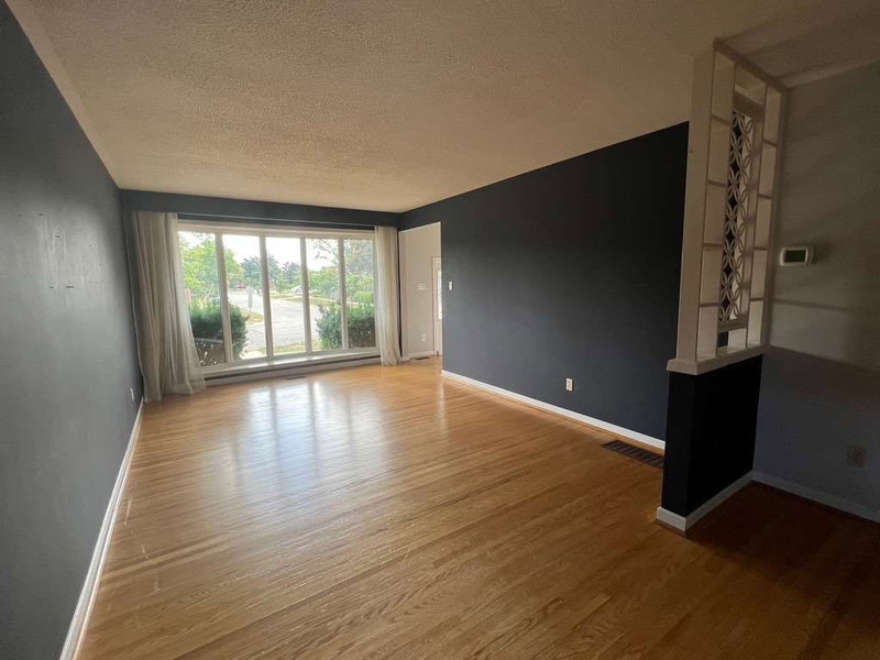 3195 Valmarie Ave, Mississauga, L5C2A4 | Image 2