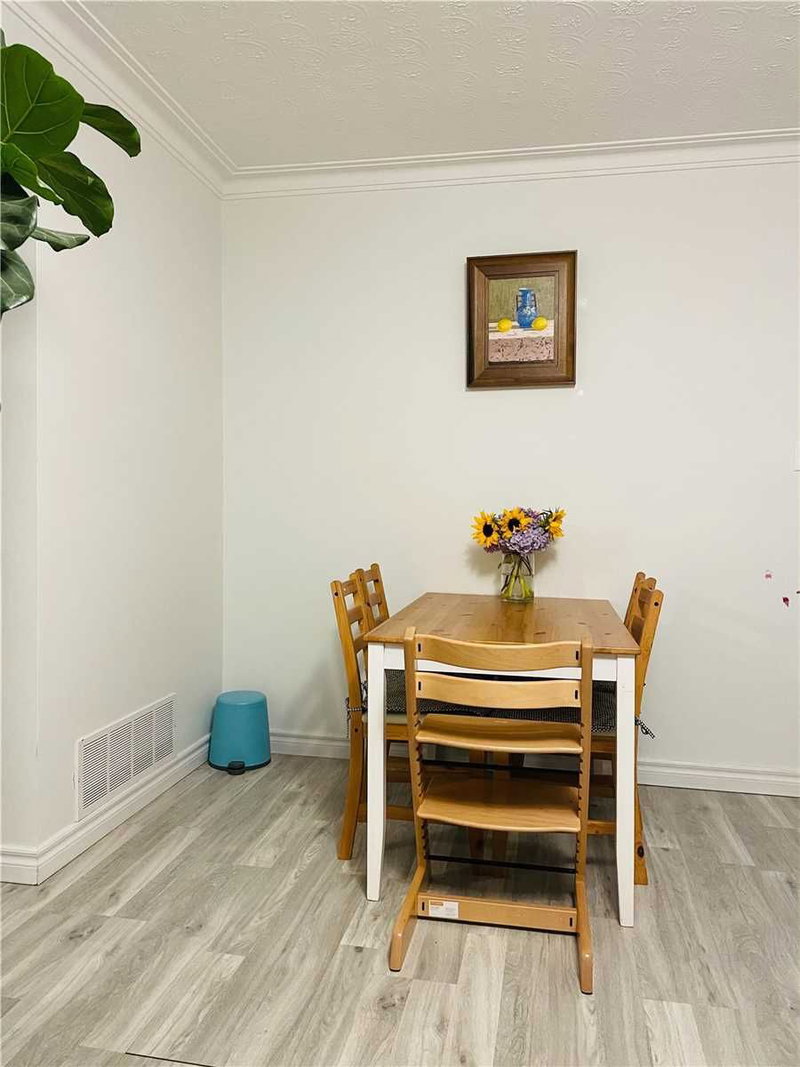 2076 Constance Dr, Oakville, L6J2V7 | Image 3