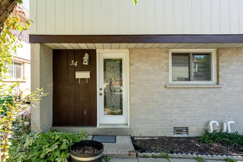 34 Hillbank Tr, Brampton, L6S 1P6 | Image 3