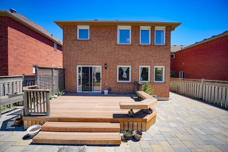 489 Ravineview Way, Oakville, L6H 6T1 | Image 3