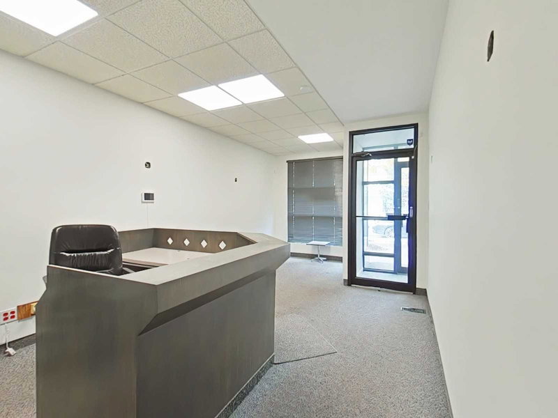 1611 Bloor St W, Toronto, M6P1A6 | Image 3