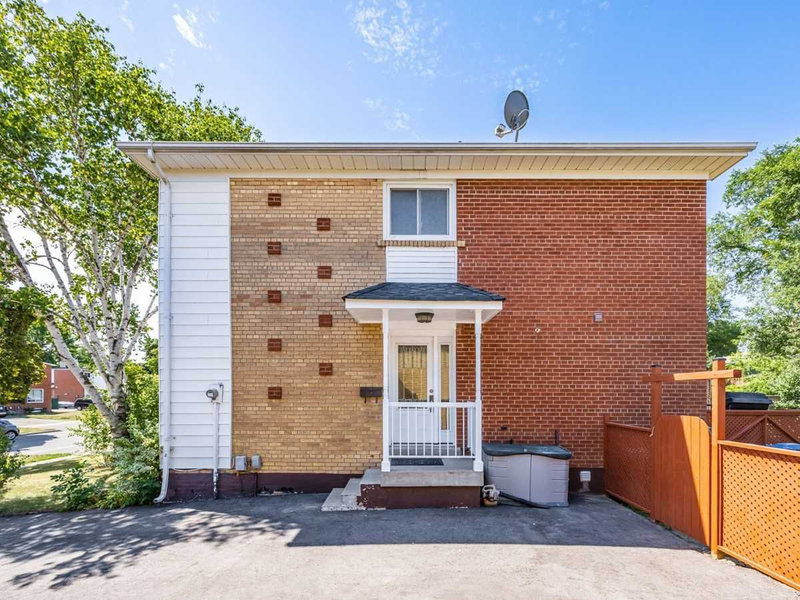2475 Brookhurst Rd, Mississauga, L5J1R4 | Image 3