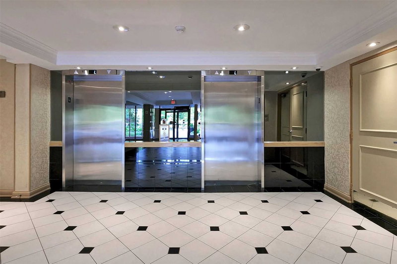 828 - 22 Southport St, Toronto, M6S4Y9 | Image 2