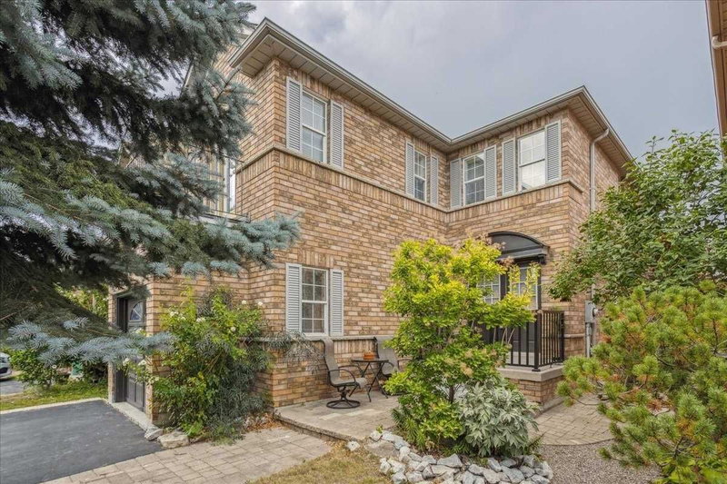 465 Pondview Pl, Oakville, L6L 1H4 | Image 2