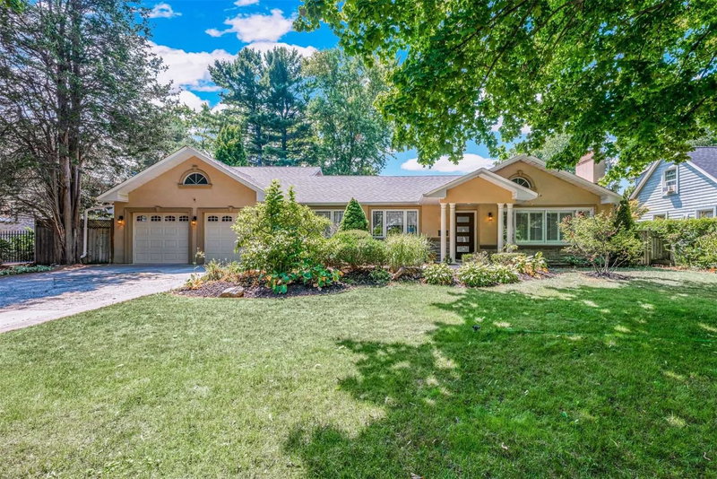 964 Parkland Ave, Mississauga, L5H3H1 | Image 2