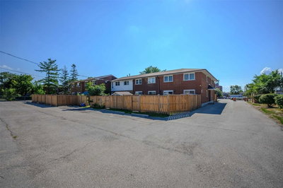Townhouse sold at 6-2027 Bluefields Drive, Burlington, Ontario, L7P1J9 - Mountainside - MLS: W5738393