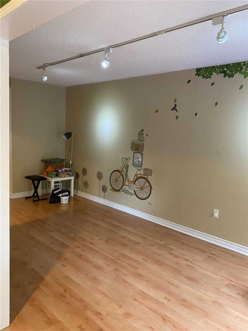 61 - 5958 Greensboro Dr, Mississauga, L5M5Z9 | Image 3