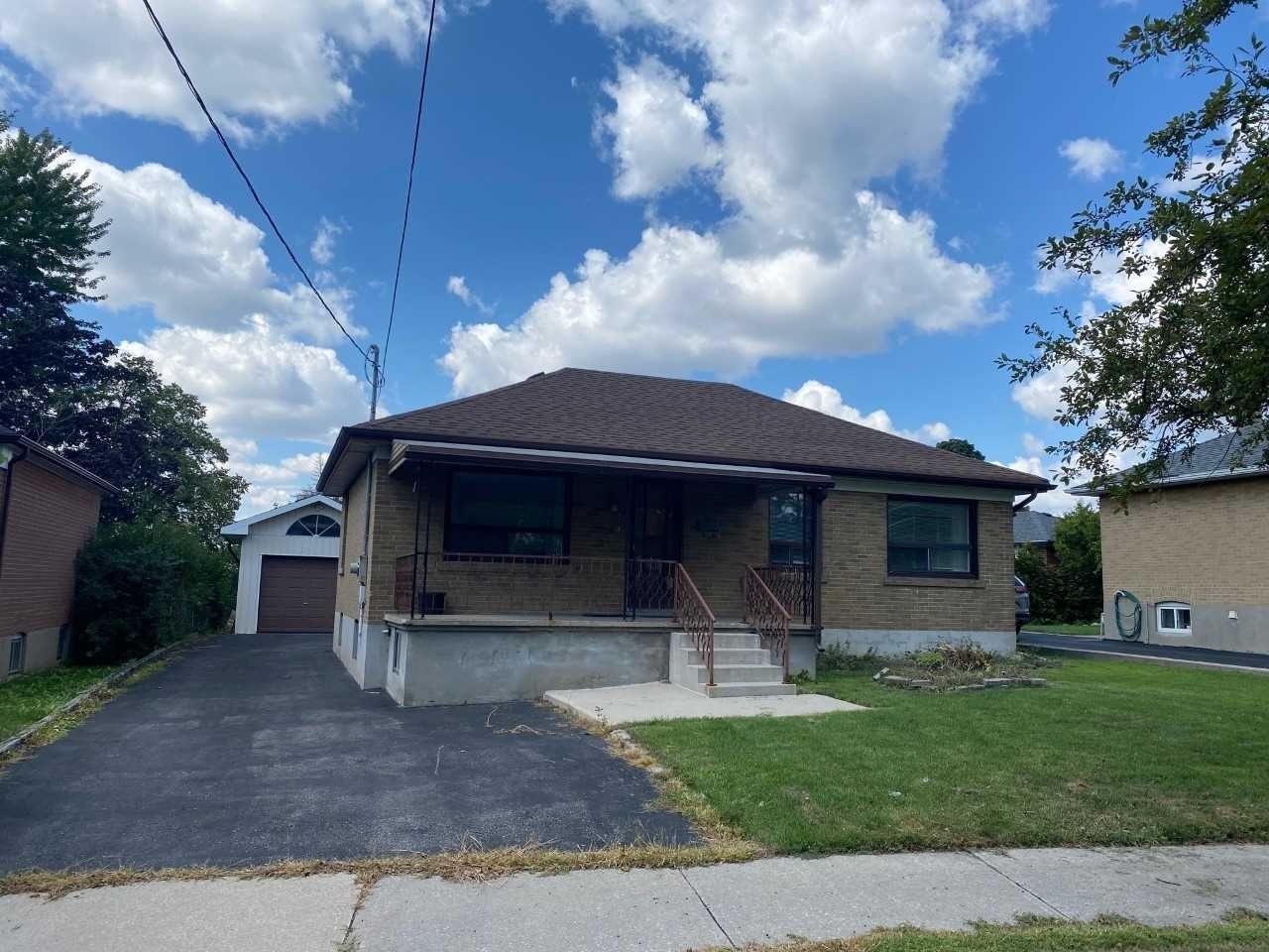 Detached House leased at 54 Dorsey Drive, Toronto, Rustic, M6L3B9 - MLS: W5742443