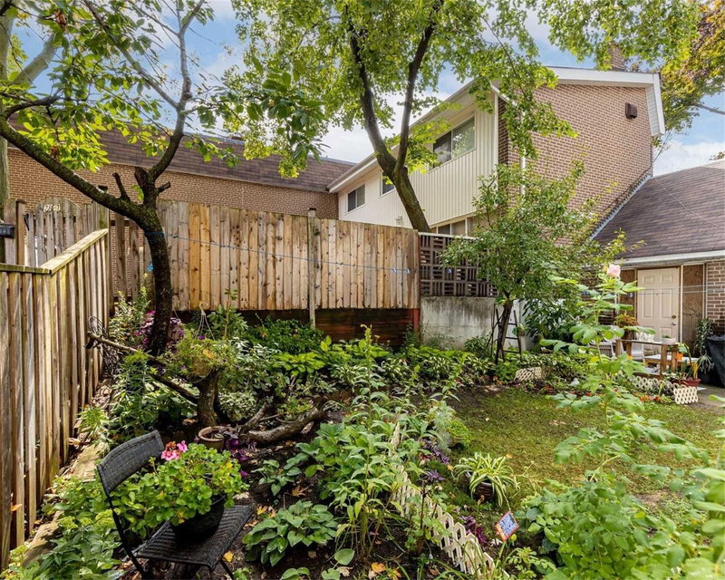 2 - 30 Sentinel Rd S, Toronto, M3M2Y8 | Image 3