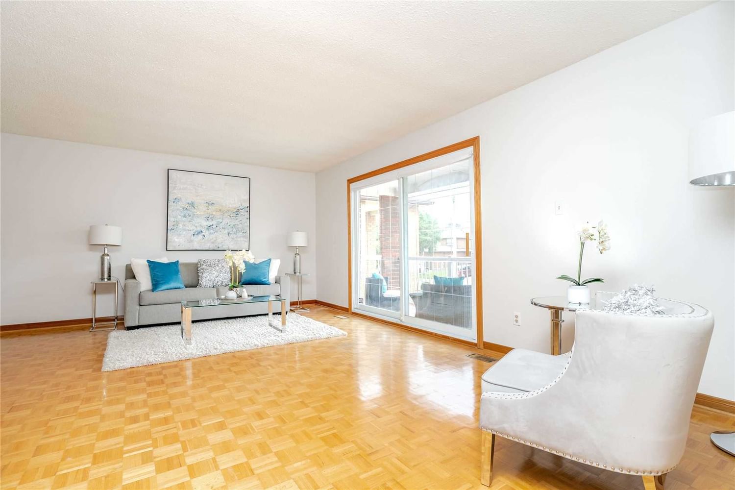 Listing Image 7